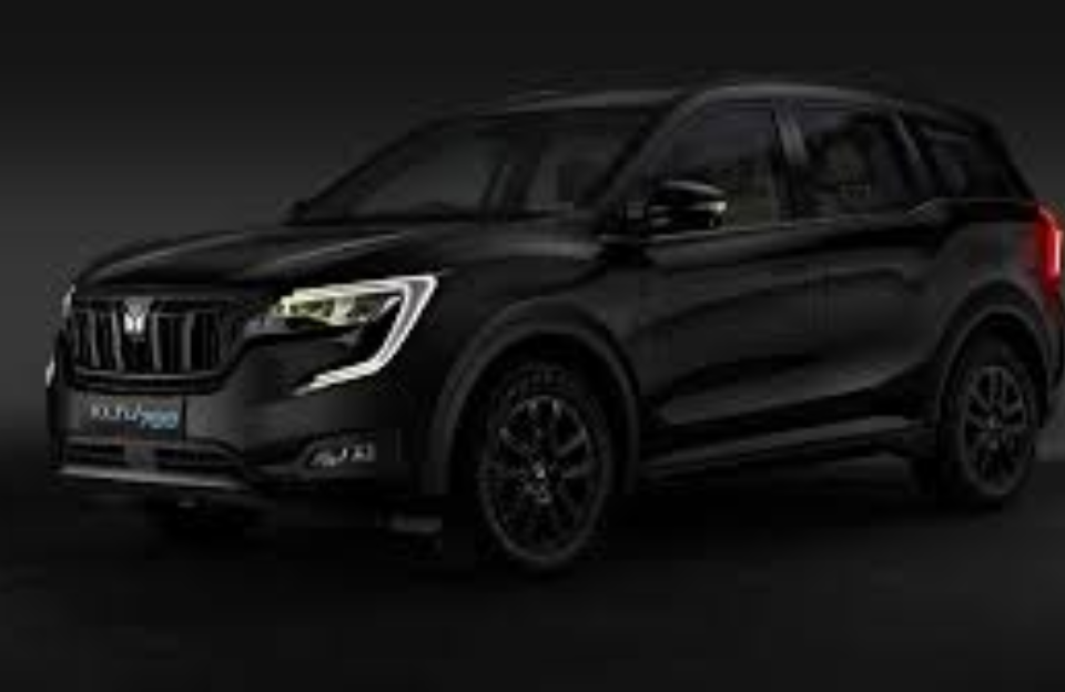 Mahindra XUV700 Facelift Spied Ahead of 2026 Launch – Major Interior Upgrade Expected