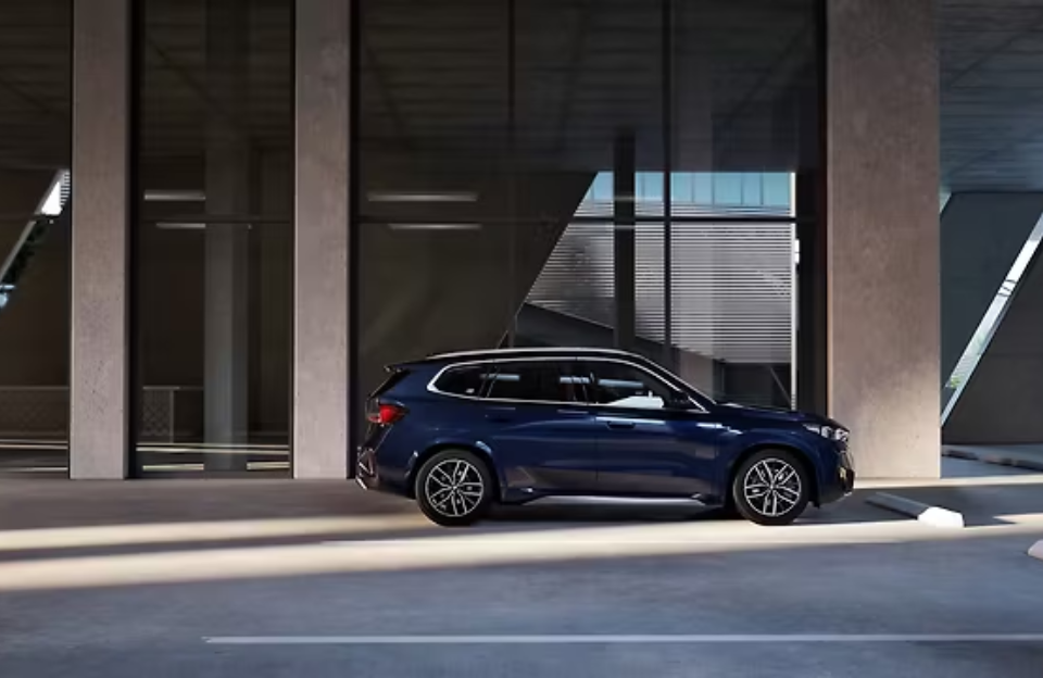 BMW iX1 Long Wheelbase Updated With New Colours & Upholstery Options in India