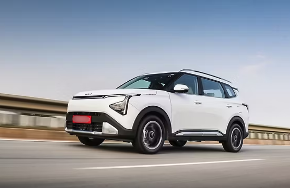 Kia Carens Clavis Diesel MT Real-World Mileage Tested