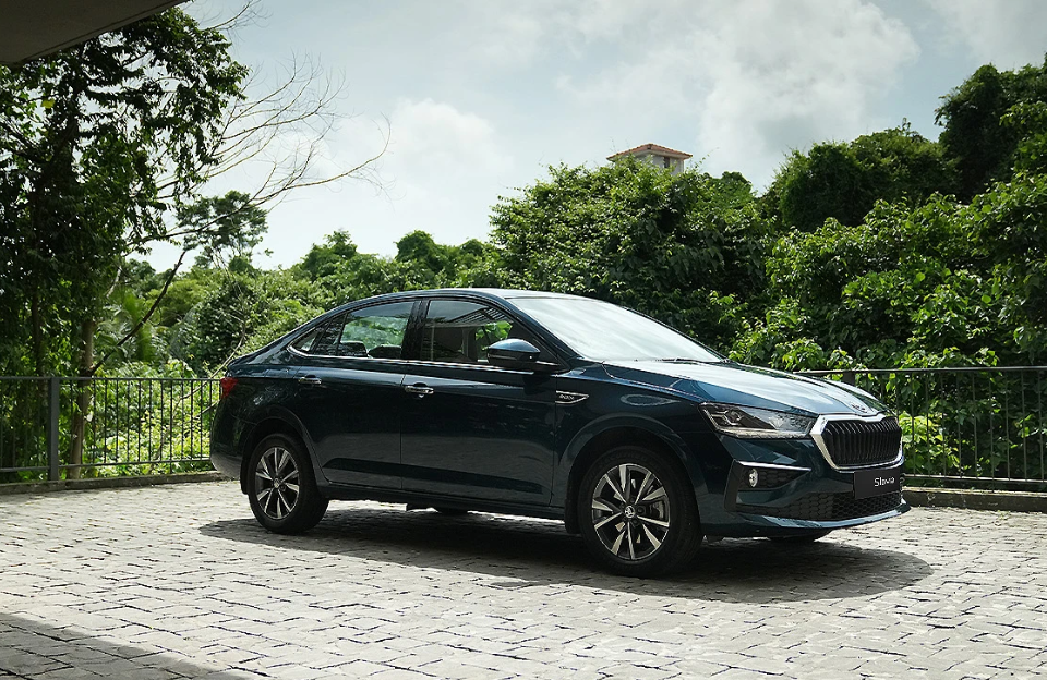 SKoda-slavia-feature